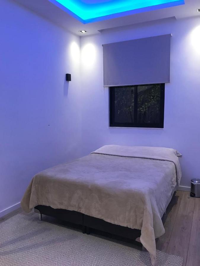 Escola Meditacao Ipanema - Quarto No Coracao Do Bairro Рио-де-Жанейро Экстерьер фото